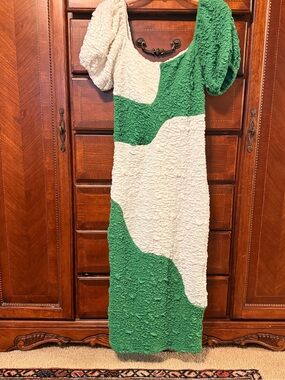 Green and Cream Textured Puff-Sleeve Midi Dress